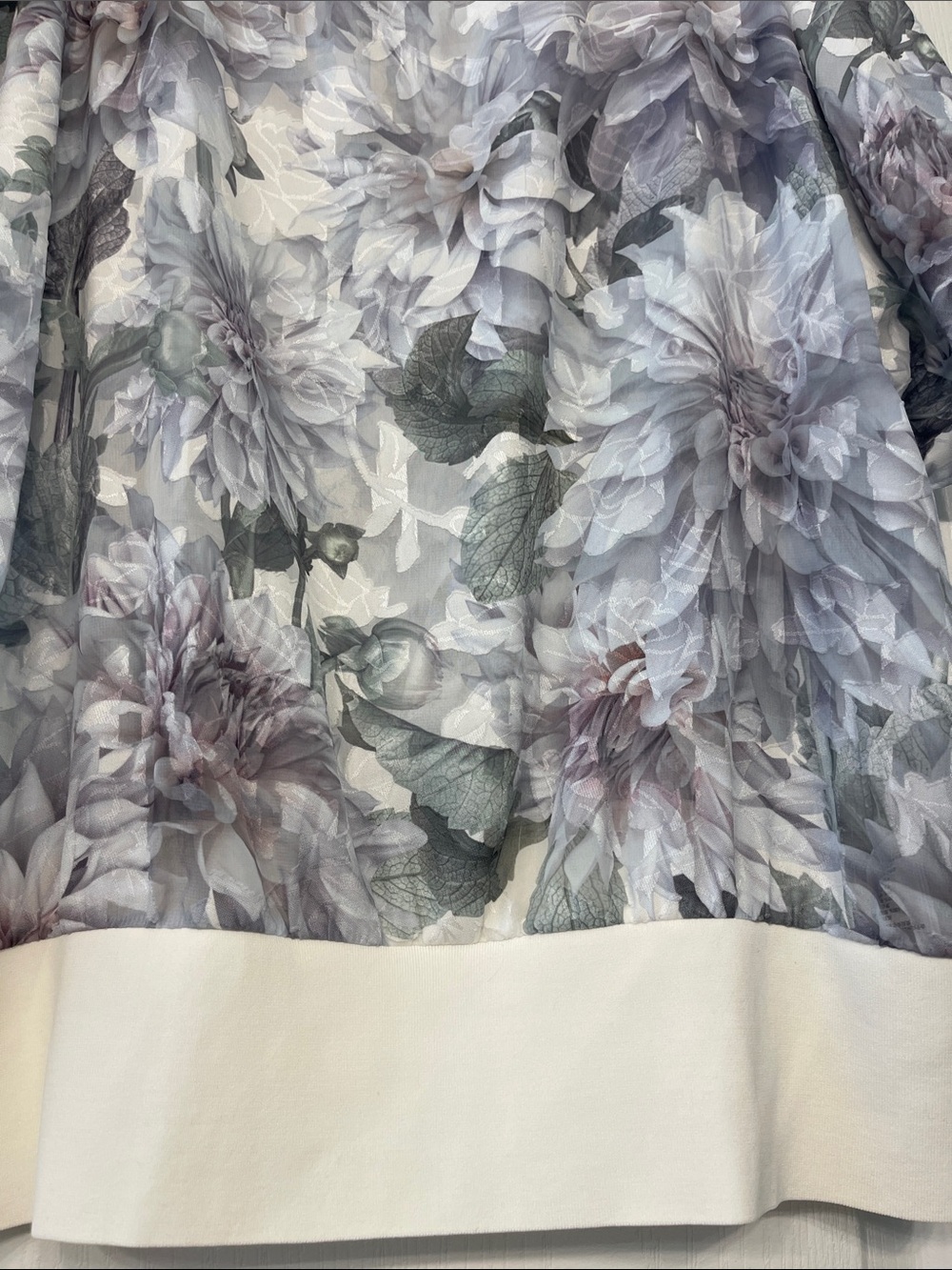 Ted Baker London Clove burnout blouse size 12 grey, white dahlia floral - Picture 5 of 8